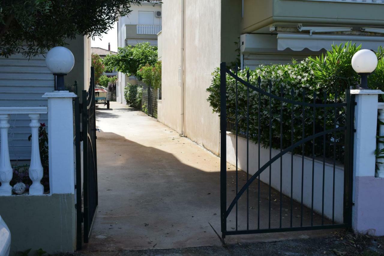 Dimar1 Seaside Apartment Paralia Dionysiou Exterior photo